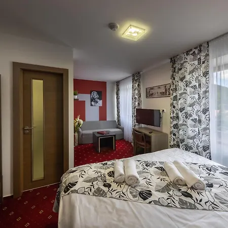 Hotel Zubr Ujcov