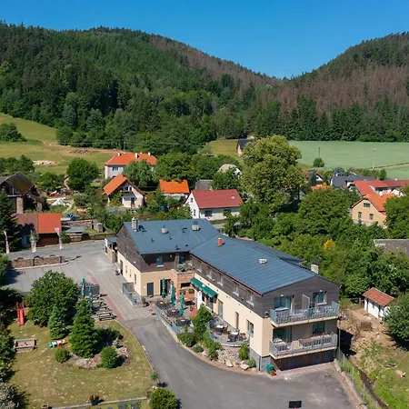 Szálloda Zubr 3*