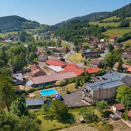 Hotel Zubr Ujcov