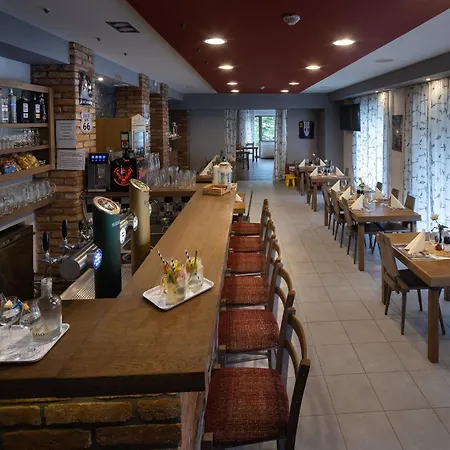 Zubr Hotel