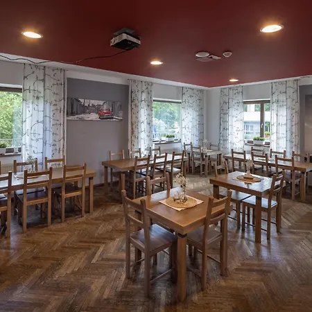 Zubr Hotel