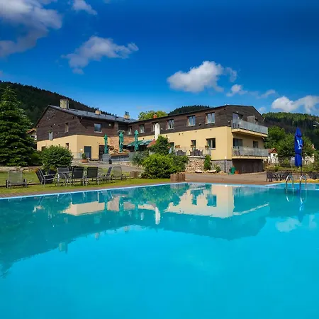 Hotel Zubr 3*