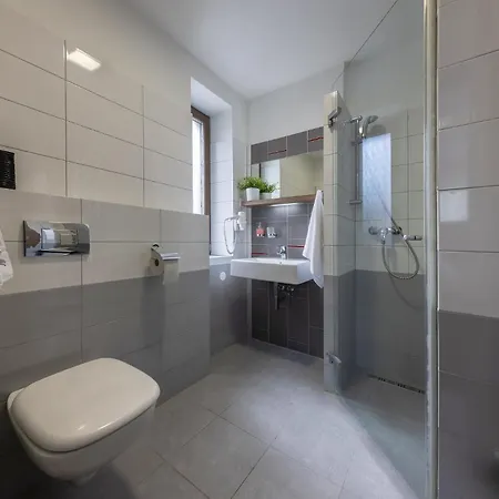 Hotel Zubr Ujcov