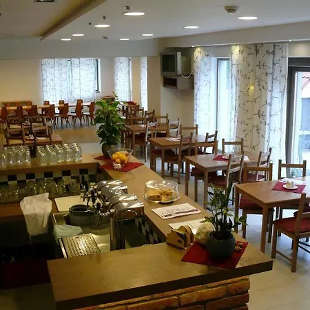 Hotel Zubr