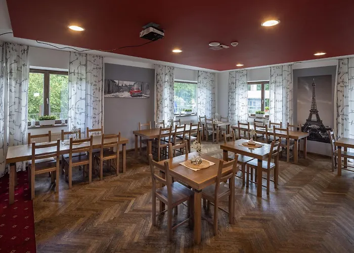 Zubr Hotel